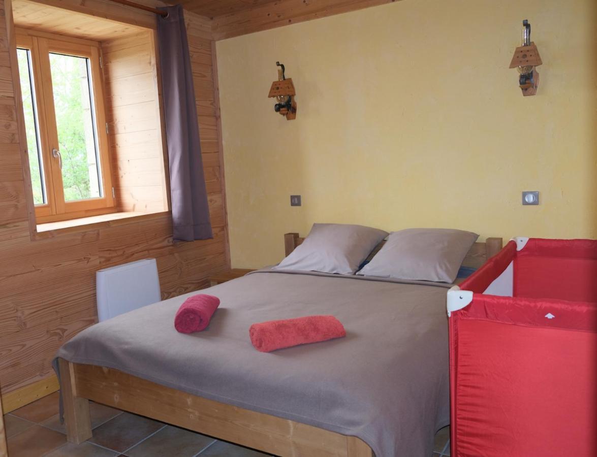 Gite Le Corral Cheminas Zewnętrze zdjęcie